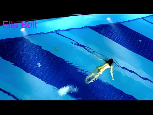 ❤️ Ech kann net ophalen ze kucken, jonk Blond gefaange schwammen plakeg am ELLA BOLT Resort Pool ❤ Schéine Porno op Porno lb.tradeis.top ️❤